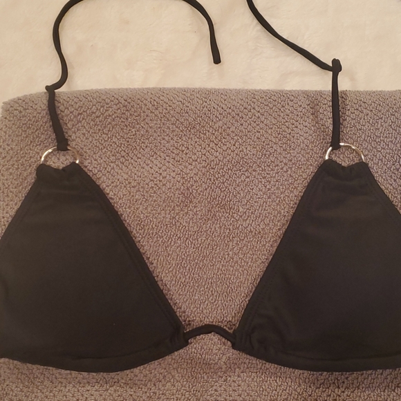 Bikini - Picture 3 of 4